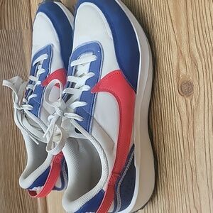 Size 10.5 Nike Waffle Debut Swoosh Old Royal Habanero Red